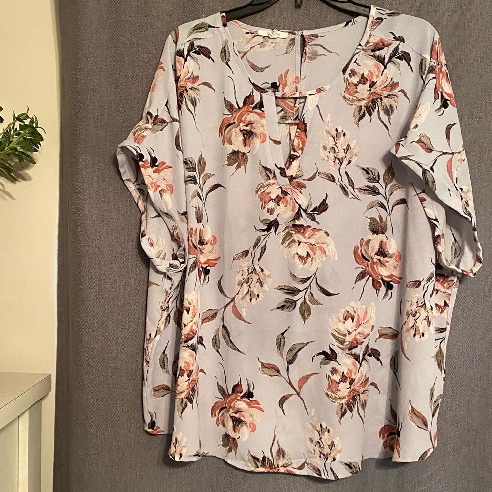 Maurices Floral Sheer Top. Size 2XL.
